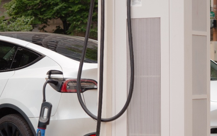Kiderült, mikor kerülhet annyiba az elektromos autók gyártása, mint a hagyományos kocsiké
