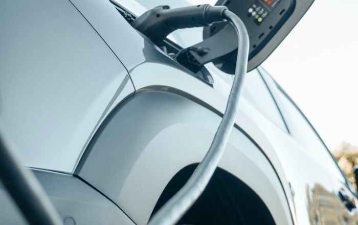 Kongatják a vészharangot az autóipar vezetői, nincs minden rendben az elektromos autókkal